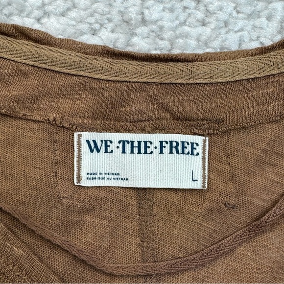 We The Free People Linen Blend Asymmetrical Distressed Slub Knit Top Casual Larg - Picture 3 of 9